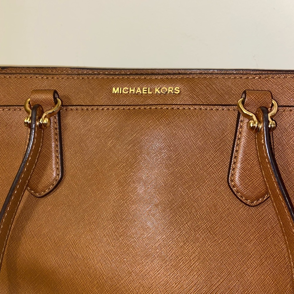 Micheal Kors leather bag